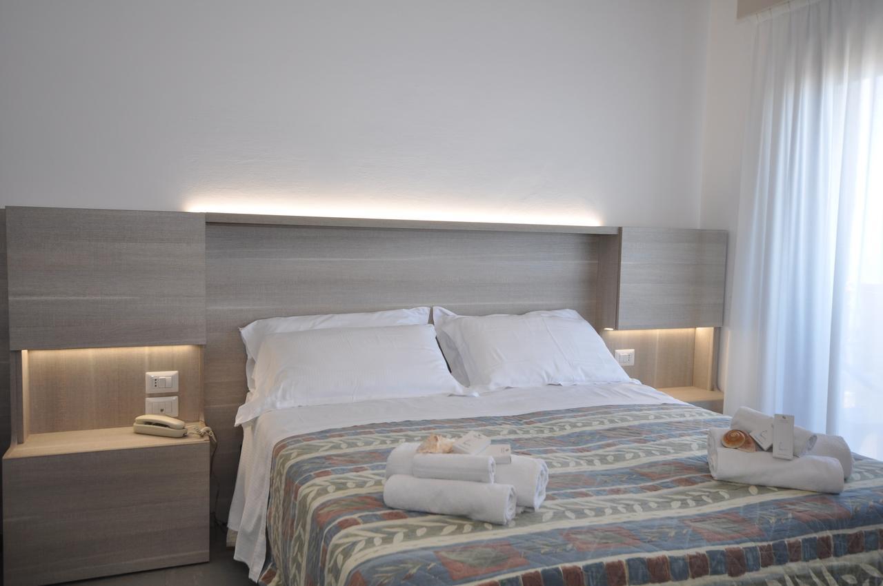 Hotel Alhambra Римини Экстерьер фото